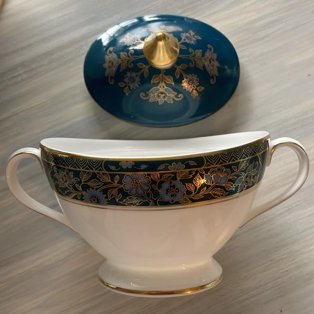 Royal Doulton Carlyle Teapot, Creamer And Covered Sugar Bowl